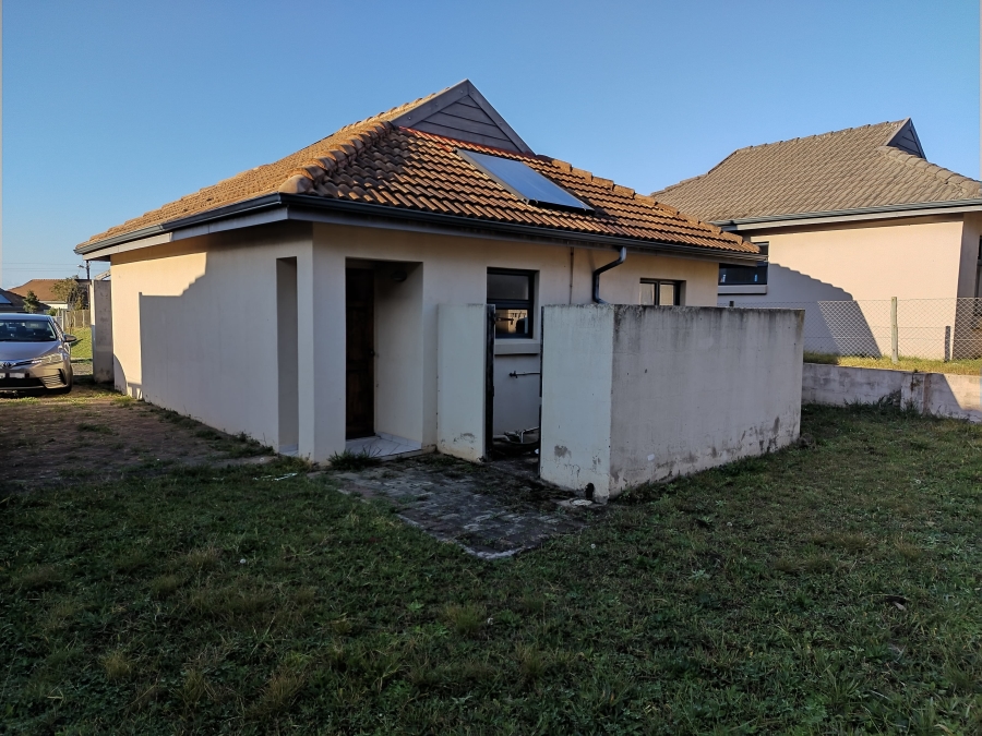 2 Bedroom Property for Sale in Kidds Beach Eastern Cape